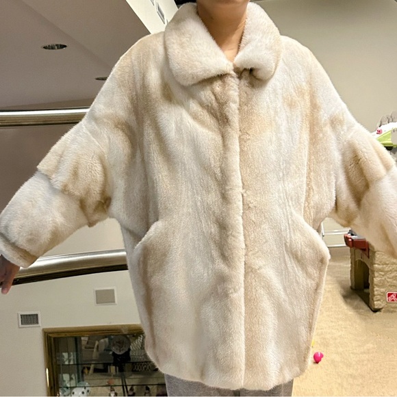 Mink coat - Picture 5 of 5